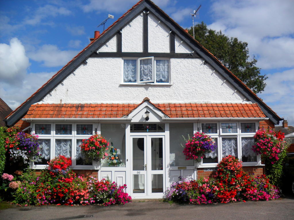 Mil-Mar Guest House Stratford-upon-Avon Exterior photo